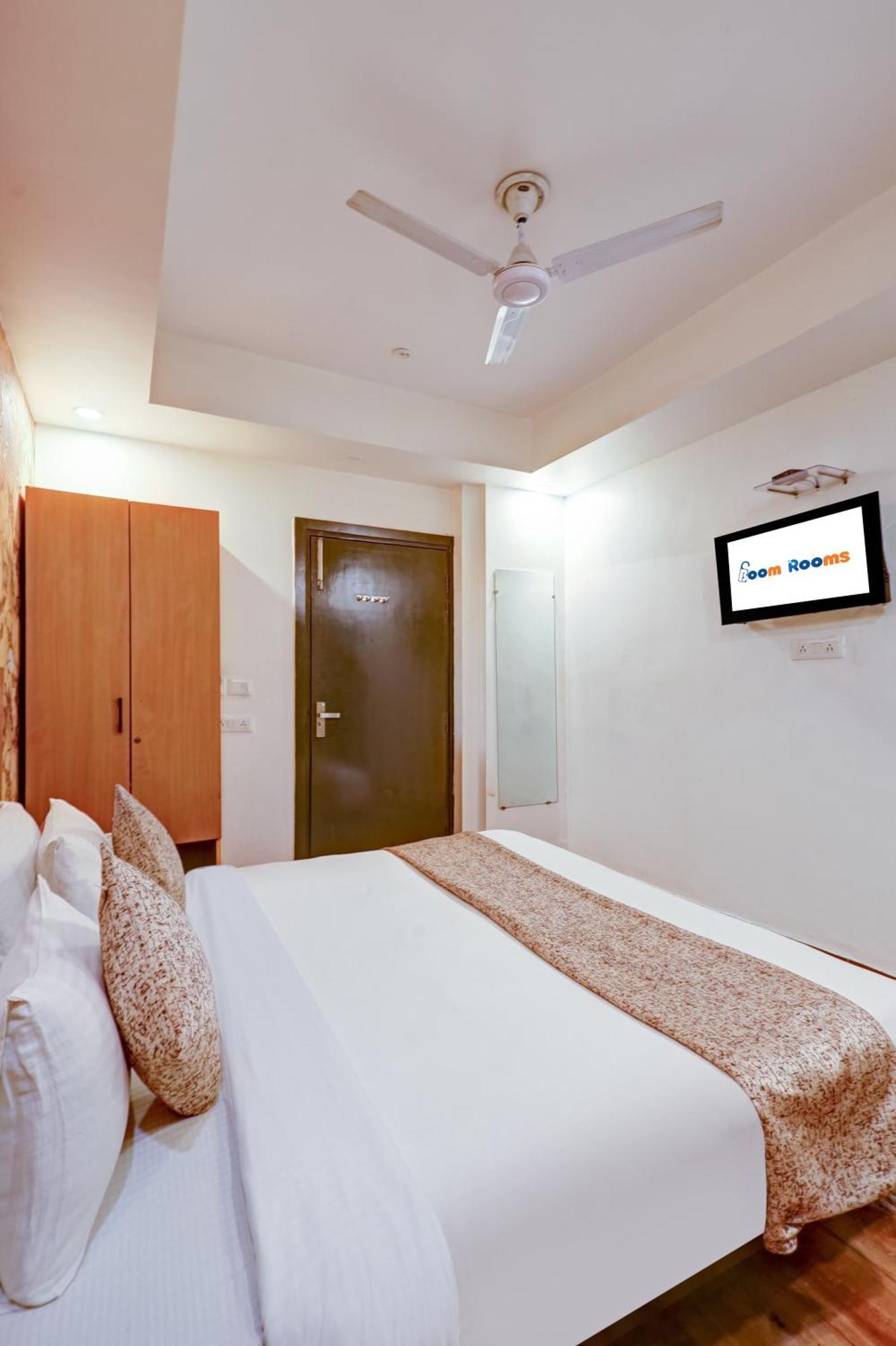 Hotel Red York By Byob Hotels Noida Luaran gambar