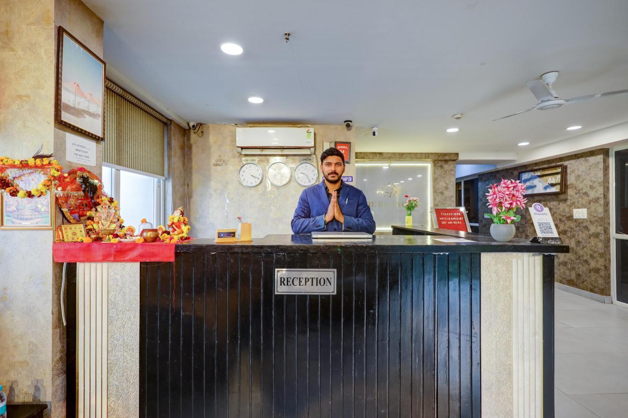 Hotel Red York By Byob Hotels Noida Luaran gambar